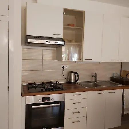 Rita Near Trstenik Apartment *