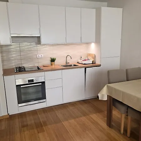Apartment Rita Near Trstenik Split